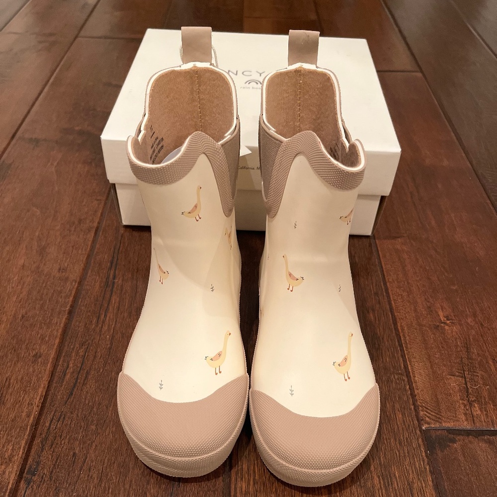 Quincy Mae Rain boot US size 11 little kid - ivory geese